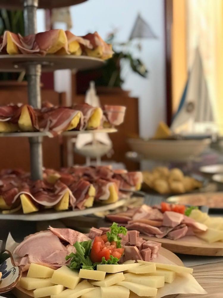 Hotel Modenese Riccione Eksteriør billede
