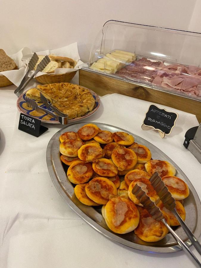 Hotel Modenese Riccione Eksteriør billede