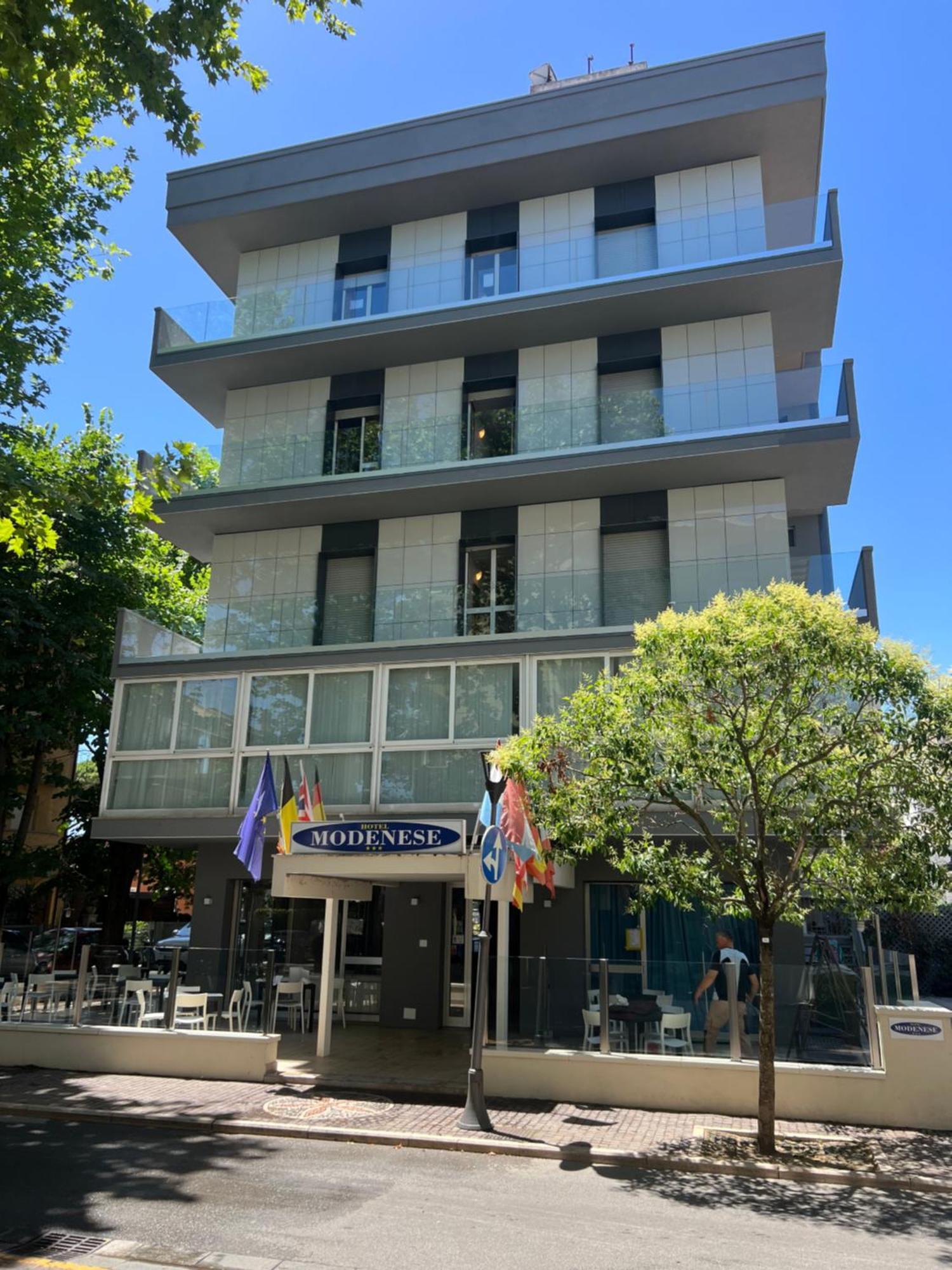Hotel Modenese Riccione Eksteriør billede