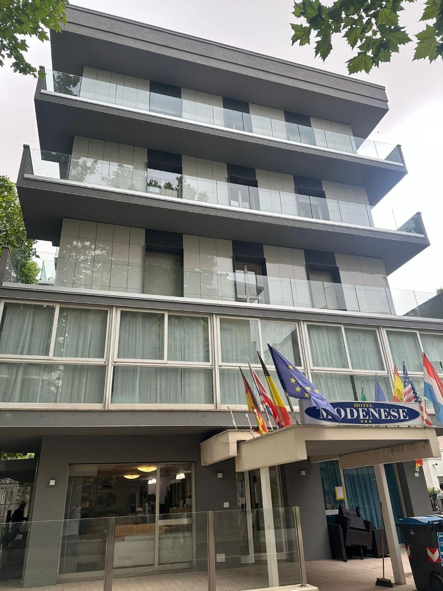 Hotel Modenese Riccione Eksteriør billede
